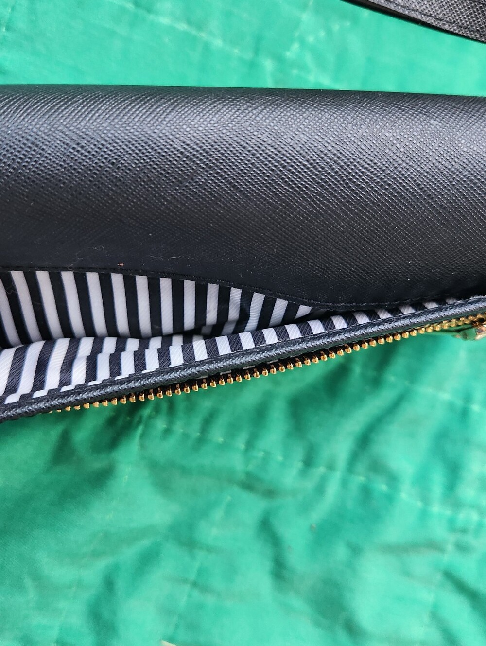 kate spade Black Crossbody Wallet - Picture 3 of 6